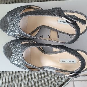 Alex Marie Lavonne style Ceylon slingback heels.